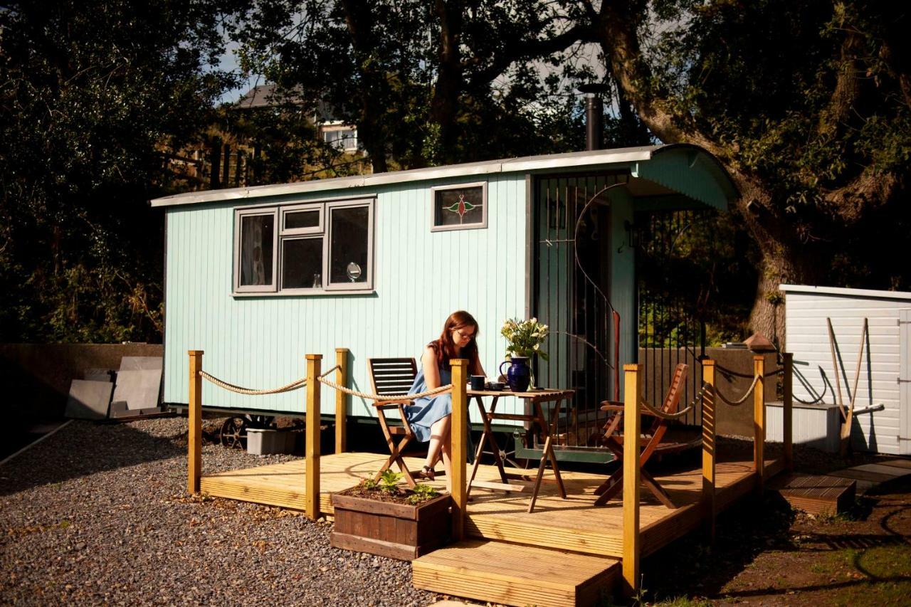 ラネリーBronllys Farm Coastal Self-Cateringアパートメント エクステリア 写真